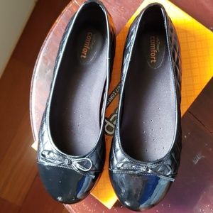 Womens flats